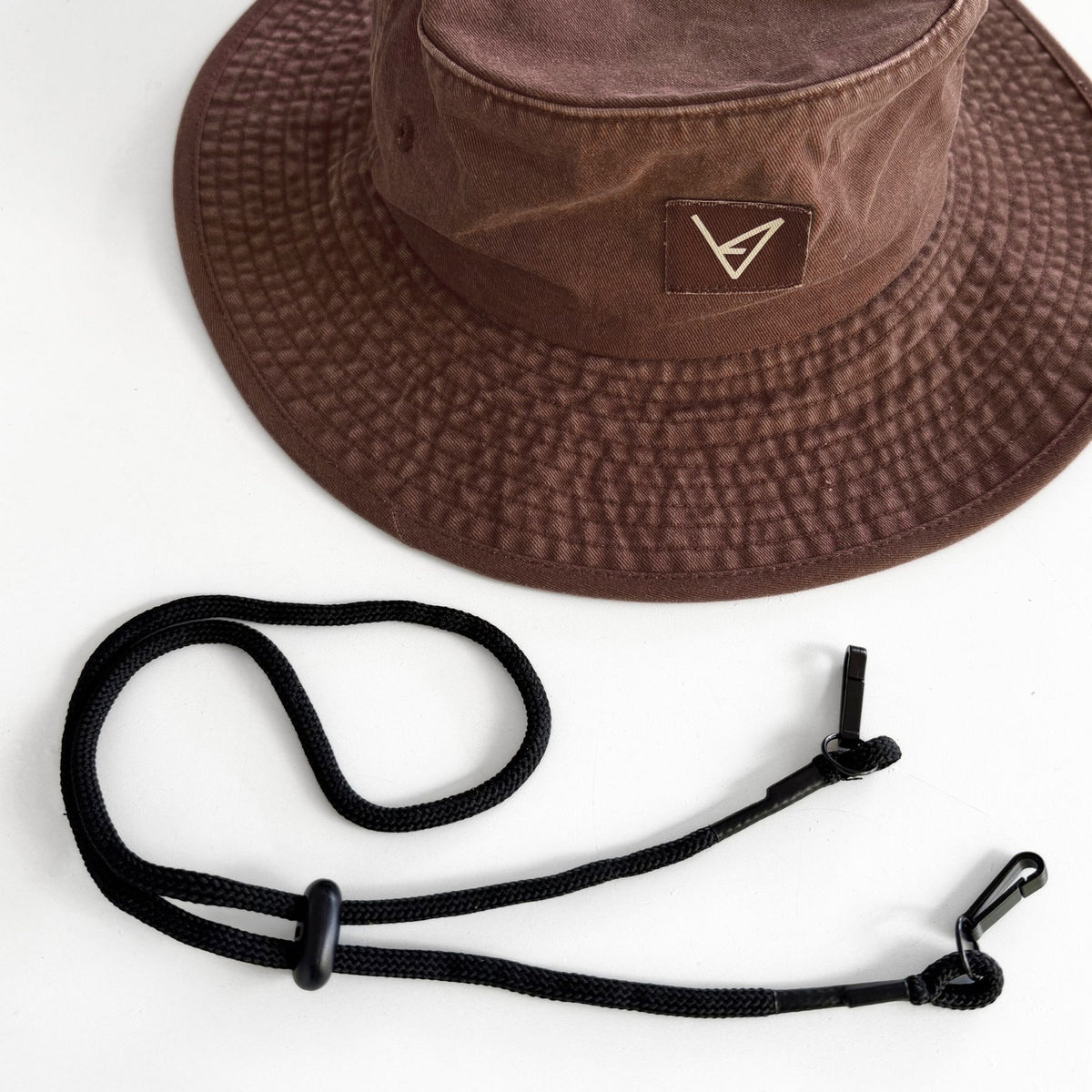 Chill Hat - dark brown